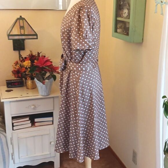 NEW Venus Pretty Woman Dress - Picture 4 of 11